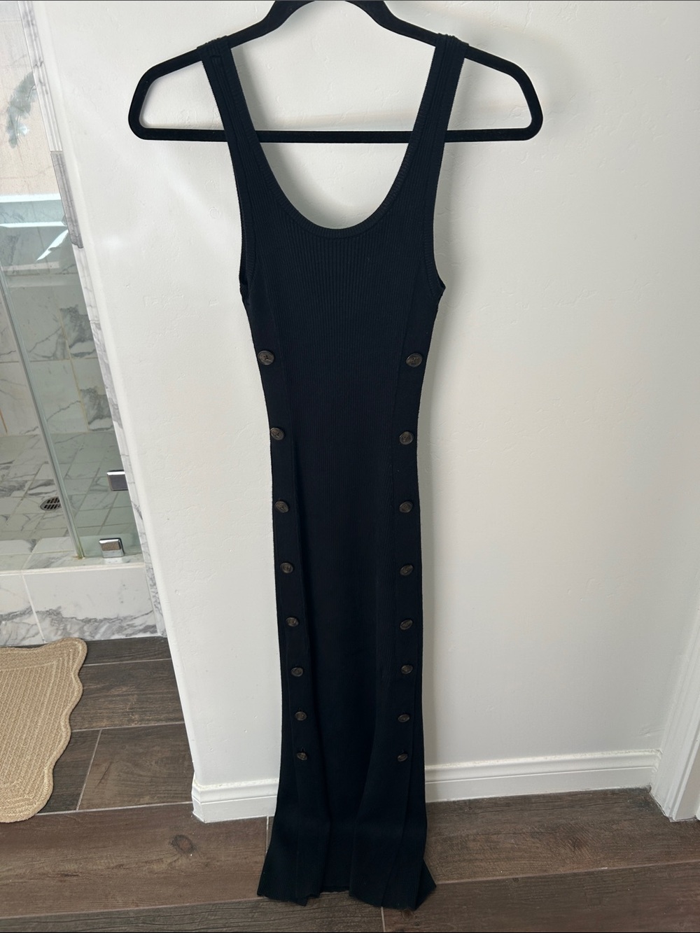 Abercrombie Classic Black Ribbed Tank Maxi Dress - Sleek Everyday Style
